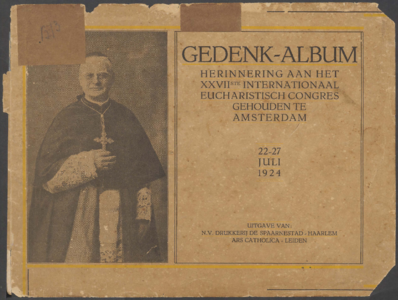 1079 Gedenk-album. Herinnering aan het XXVIIste internationaal eucharistisch congres gehouden te Amsterdam, 1924