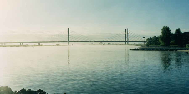 F013244 De Molenbrug is een brug in Nederland van het type tuibrug. Deze brug werd op 4 oktober 1983 geopend door ...