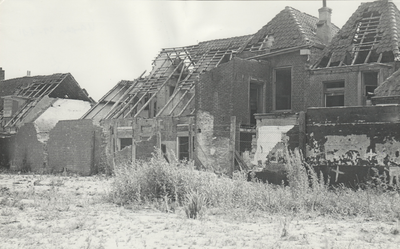 F000205 Afbraak huizen in het Bregittenkwartier, door de sloop van de woningen in de Tuinsteeg en Bregittensteegje ...