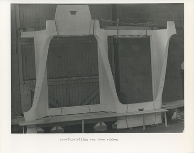 F013453-9 Serie foto's over een produktie proces van Schokbeton, van de door John Johansen uit New Canaan, Connecticut, ...