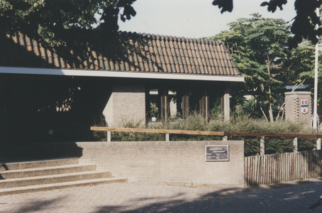F014228 IJsselmuiden - Gemeentehuis IJsselmuiden.
