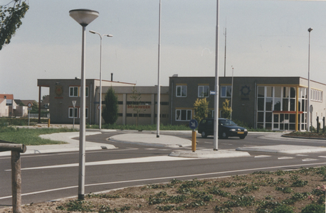 F014229 IJsselmuiden - Politiebureau en brandweerkazerne.