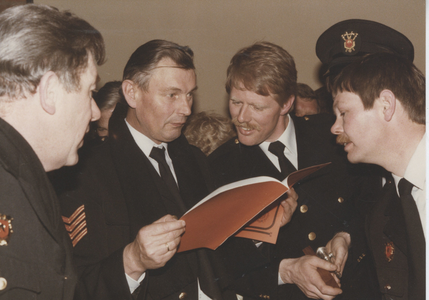 F014710 Brandweer IJsselmuiden - Brandweerwedstrijd in Zwolle 27 april 1985.