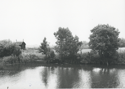 F015713 Fotoreportage van de oevers van de De Hank aan de Koeluchter zijde (tussen Wilsum en De Zande).