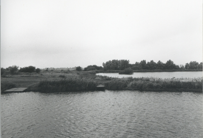 F015730 Fotoreportage van de oevers van de De Hank aan de Koeluchter zijde (tussen Wilsum en De Zande).