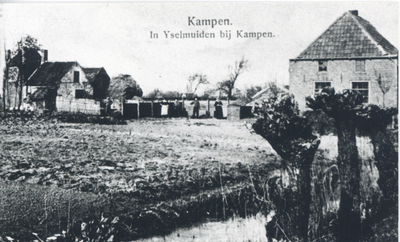 F015997 Ansichtkaart met de tekst Kampen in Yselmuiden bij Kampen.