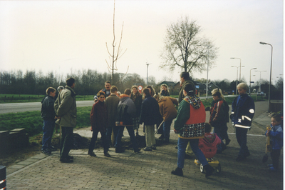 F016028 Boomplantdag 1998 in IJsselmuiden.