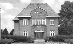  Het voormalige Gemeentehuis van Nieuwenhagen aan de Beuteweg.