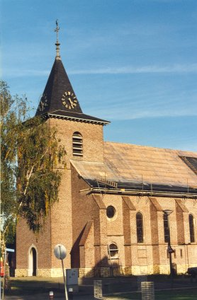 6441 De kerk in Abdissenbosch die gebouwd is in 1935