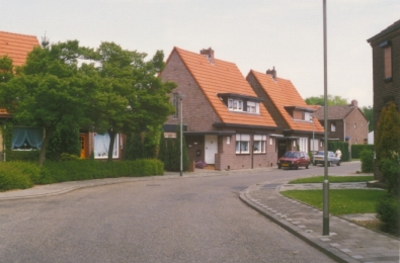 6536 Het monumenten selectie project (MSP); straatbeeld van de mijnwerkerswoningen in Lauradorp