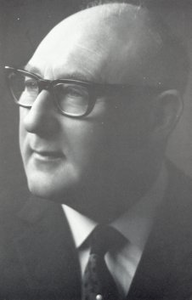 6722 Portret van de voormalige burgemeester J.P.Coonen van Nieuwenhagen in de periode van 1938 - 1941 en van 1944 - ...