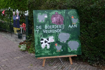 447 Aangepast bloemencorso in Sint Jansklooster in verband met het coronavirus: Route '21. Fietstocht langs de ...