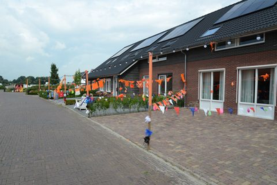 455 Aangepast bloemencorso in Sint Jansklooster in verband met het coronavirus: Route '21. Fietstocht langs de ...