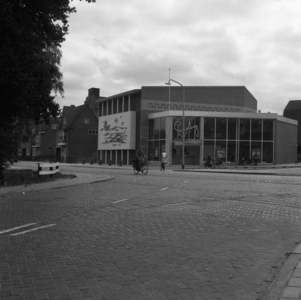 561 Bioscoop City gezien vanaf de J.H. Tromp Meestersstraat te Steenwijk