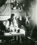 8 Hildo Krop in het atelier te Amsterdam in 1910/1911