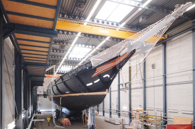 726 Boot in een loods van Royal Huisman Shipyard in Vollenhove