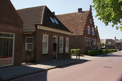1080 Veneweg 79 (l), 83, Wanneperveen: Schultehuis