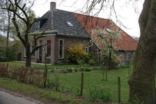 3591 Burgemeester G.W. Stroinkweg 122 (boerderij), Onna: Liekel & Zus 