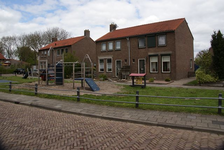 3943 G.B. Kooijstraat 8, (r) 10, 12 en 14 (l), Ossenzijl