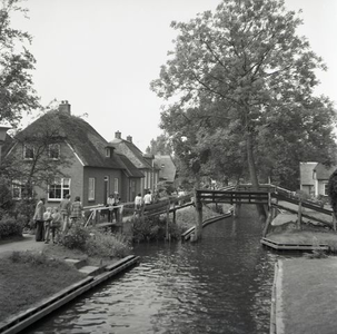 3 Binnenpad te Giethoorn omstreeks 1973