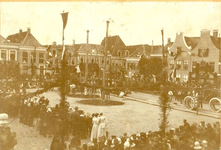 1852 Festiviteiten op de Markt te Steenwijk in 1892 ter gelegenheid van de herdenking van de bevrijding van Steenwijk ...