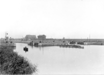  Foto van sluis en brug over Merwedekanaal, 1903