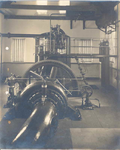  Foto van overzicht interieur van dieselmotorgemaal van polder Nieuwe Bullewijk, 1912