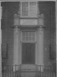  Foto van middenfront van voorgevel met spreuk van Gemeenlandshuis, 1921