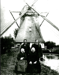 2145 De benedenmolen aan de Katwijkerlaan te Pijnacker, een van de molens van De Viergang
