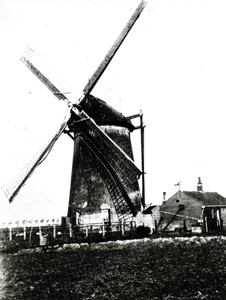 1040 De molen van de Oude Lierpolder te De Lier, z.j.