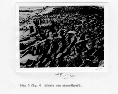 1626 Beschadiging van een strandhoofd tengevolge van de stormvloeden in november en december 1973., 1973
