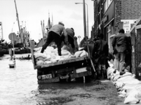 814 De buitenhaven te Maassluis tijdens de stormvloed op 3 januari 1976., 1976/januari/3