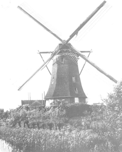 949 De molen van de Droogmaking in de Oude Polder van Pijnacker