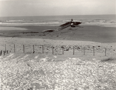 642 Strandhoofd waaronder twee buizen voor de afvoer van water van het gemaal Vlotwatering te Monster., 1986/dec/23