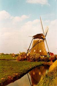 41 De Dijkmolen te Maasland, 1992