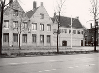 1850 Gemeenlandshuis en koetshuis aan de Phoenixstraat 32 te Delft, z.j. (1986)