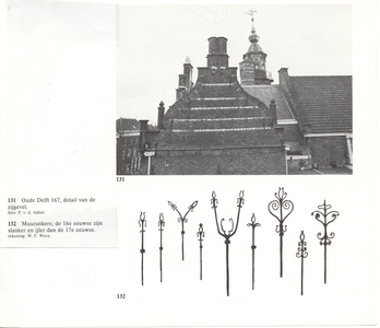 1858 Zijgevel met muurankers en op de achtergrond het torentje van het gemeenlandshuis aan de Oude Delft te Delft, z.j. ...