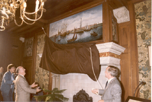 1877 onthulling van het (olieverf)schilderij Gezicht op Maassluis in 1665 met het oorlogsschip Delfland op de voorgrond ...
