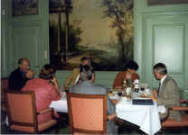 1893 Afscheid van hoogheemraad drs. P. Ressenaar in de collegekamer van het gemeenlandshuis te Delft, 1999