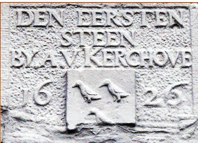 1973 Gedenksteen van 'den eersten steen by A.V. Kerchove' 1626 van de Monstersche Sluis