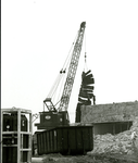 1986 Opruimen van een bunker in de duinen op 1 april 1981, 1981