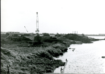 2068 Aanleg van Deltadijk tussen de Boonerhaven en Maassluis, 1972/september/11