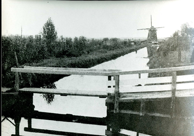 2246 Molen de Vlieger van de Veen- en Binkhorstpolder (Vliegermolen) te Voorburg, z.j.1986/februari/26