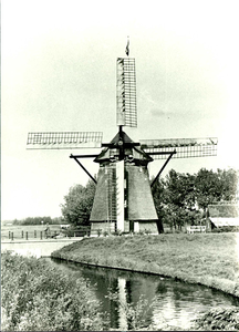 2249 Molen de Vlieger van de Veen- en Binkhorstpolder (Vliegermolen) te Voorburg, z.j.1987/december/13