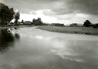 2334 De binnenboezem van de Berkelse Zweth in de polder Berkel, 1986
