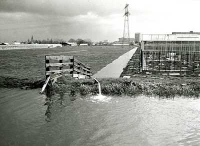 2382 Maalpeil in de Voordijkhoornsepolder, Harnaschwatering ten gevolge van storm op 1 en 2 mei 1979., 1979/mei/2