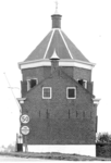1333 De Oranjesluis met sluiswachterswoning te 's-Gravenzande gezien naar het oosten., 1974