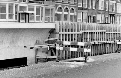 1536 De bouw van de stormvloedkering te Scheveningen., 1973