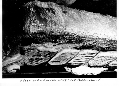 1469 Detail van de wapensteen uit de voormalige Kethelbrug over de Poldervaart bij Kethel, 1632., 1975