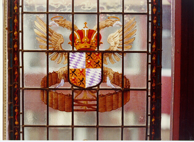 441 Het wapen van Delfland in het glas-in-loodraam, geschonken door jhr. mr. H. de Ranitz aan het hoogheemraadschap in ...